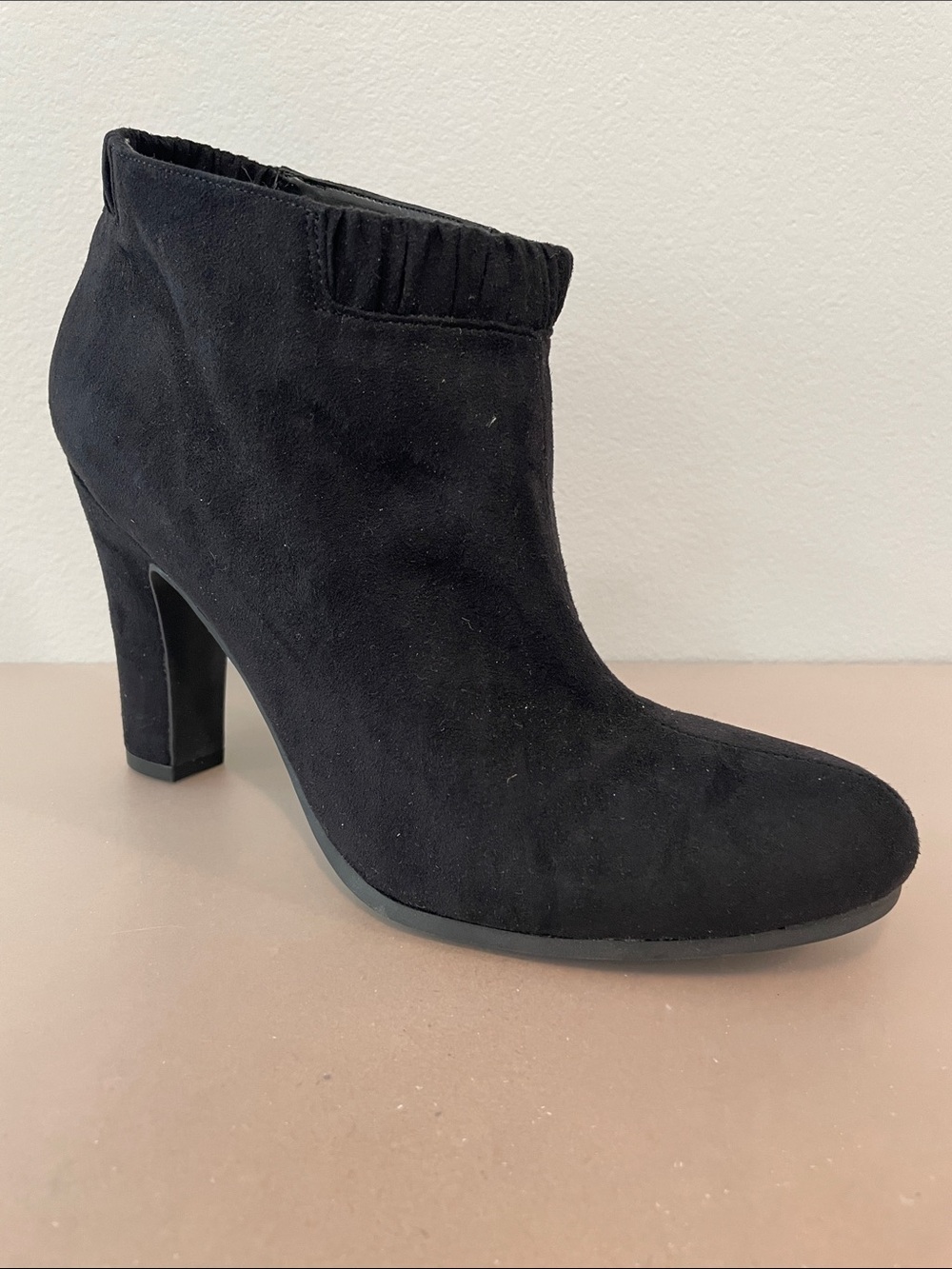 Sam & Libby Black Faux-Suede Ankle Booties Women’s Size 9